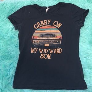 Women’s Supernatural Carry on my wayward son shirt size Medium